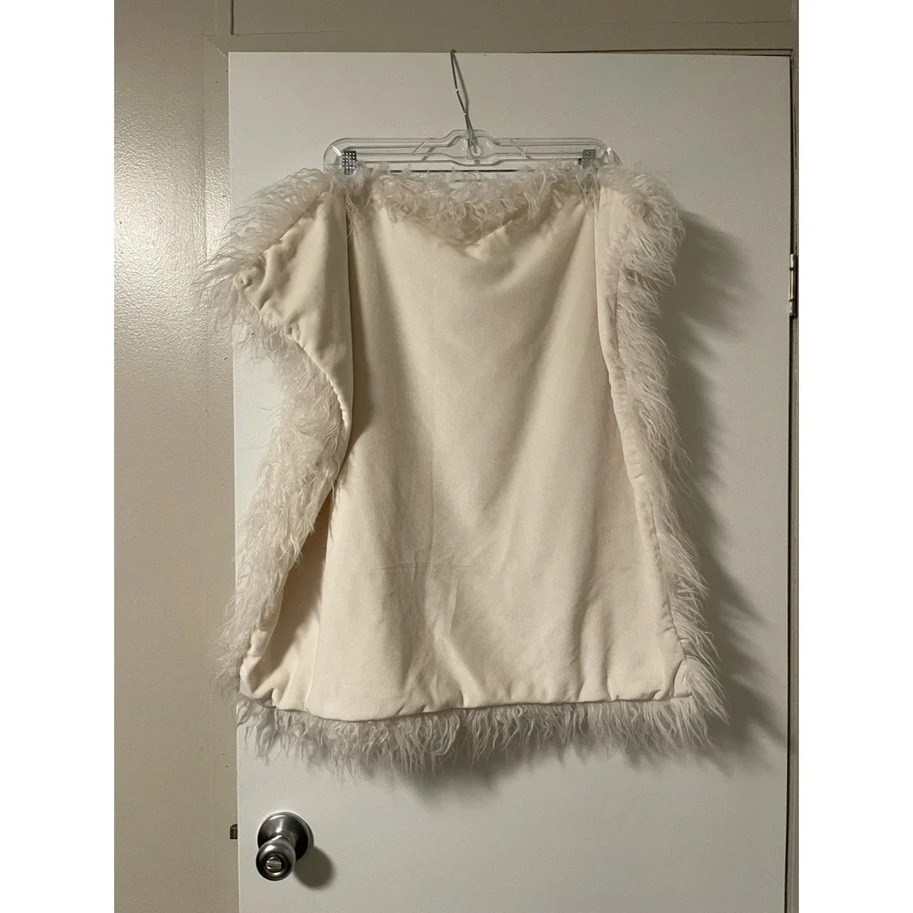 Pottery Barn Faux Fur Cream Pillow Cover 26x26